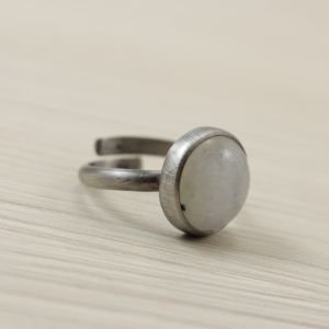 kamień księżycowy, srebro, pierścionek, pierścionek regulowany, pierścionek z kamieniem księżycowym, pierścionek fakturowany, srebro fakturowane, srebrna biżuteria, biżuteria chileart, chileart